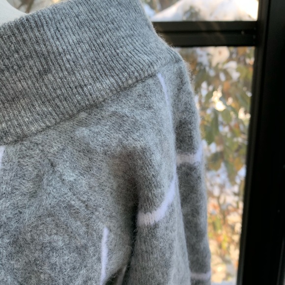 DH New York Alpaca Off-Shoulder Sweater - Picture 8 of 9